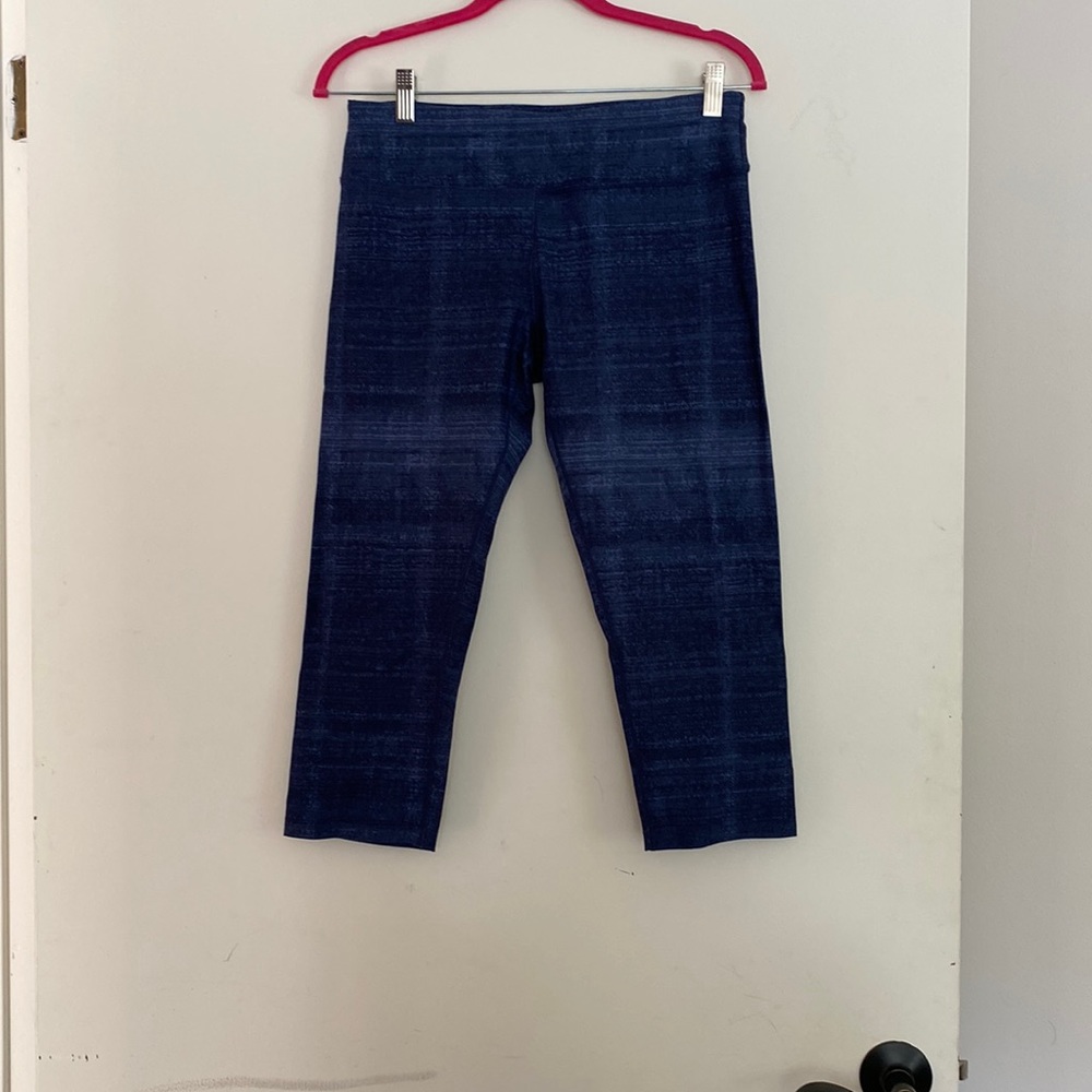 Lou and Grey capri leggings